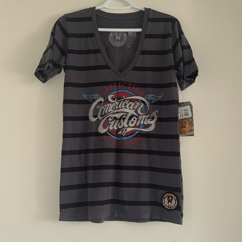 NWT Woman’s Affliction V neck bedazzled Tshirt XL